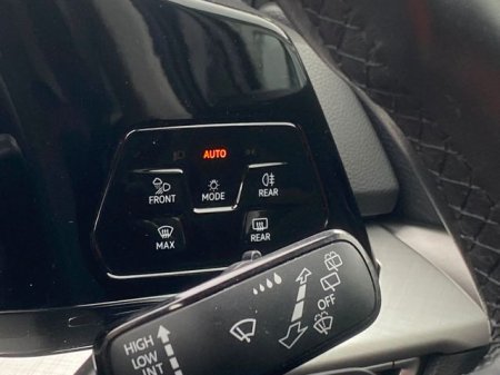 2021 Volkswagen Golf - photo 10