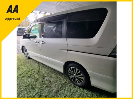 2014 Nissan Serena - photo 6