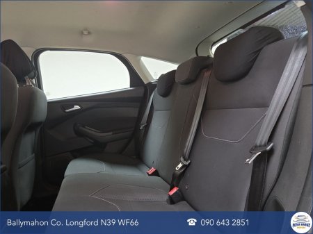 2016 Ford Focus - photo 22