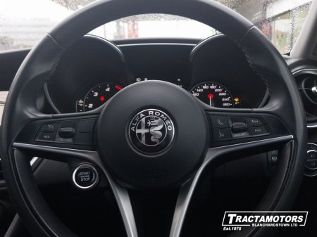 2019 Alfa Romeo Giulia - photo 21