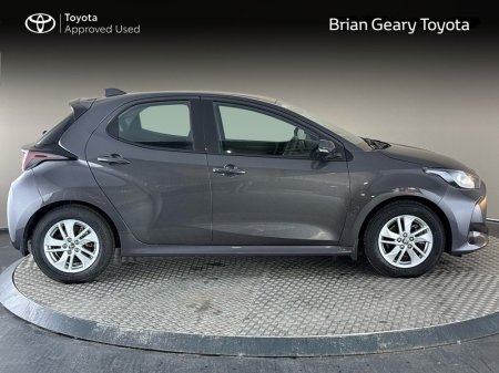 2023 Toyota Yaris - photo 3