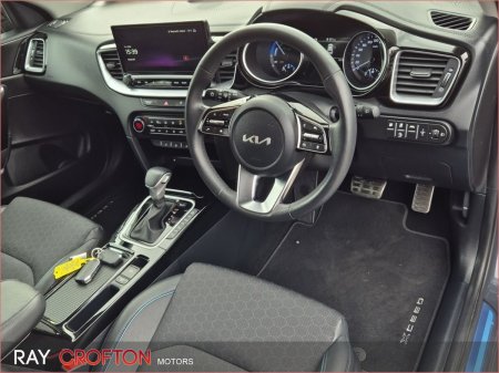 2025 Kia XCeed - photo 2