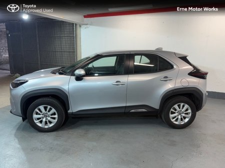2023 Toyota Yaris Cross - photo 2