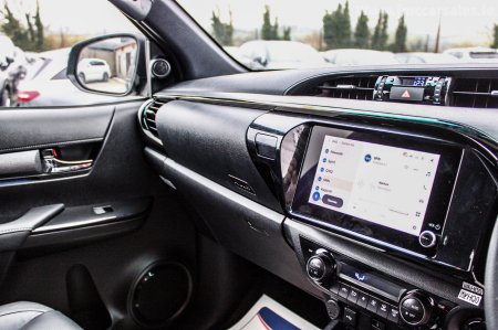 2026 Toyota Hilux - photo 18