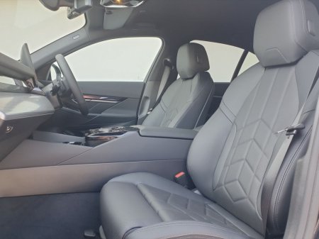 2026 BMW 5-Series - photo 7