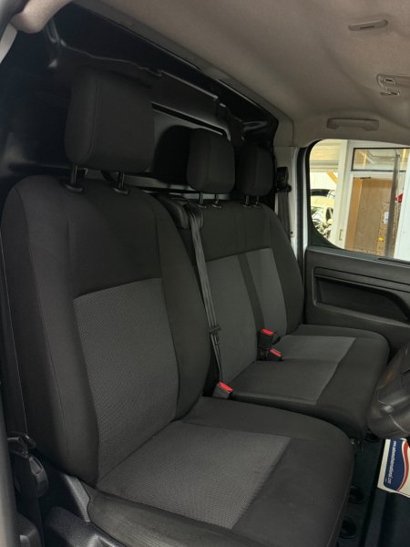 2023 Opel Vivaro - photo 8