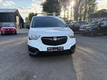 2021 Vauxhall Combo - photo 2
