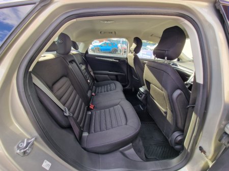 2015 Ford Mondeo - photo 28