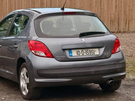 2010 Peugeot 207 - photo 12