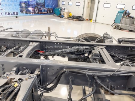2015 SCANIA P370 Chassis Cab - photo 10