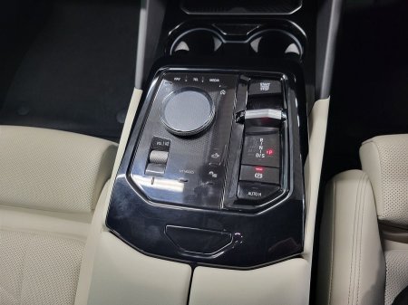 2024 BMW 5-Series - photo 10