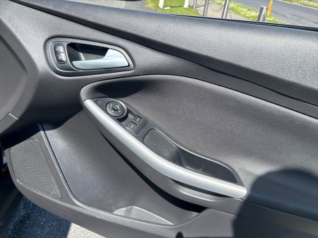 2017 Ford Focus - photo 11