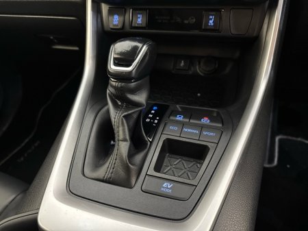 2020 Toyota RAV4 - photo 16
