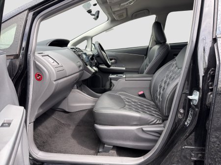 2013 Toyota Prius - photo 16