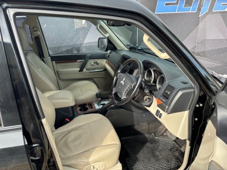 2014 Mitsubishi Pajero - photo 7