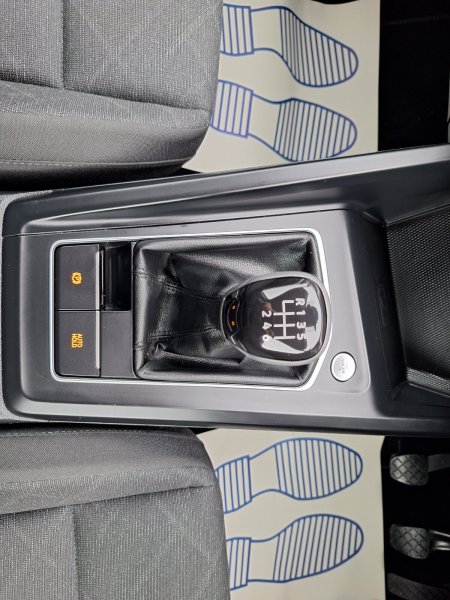 2024 Volkswagen Golf - photo 17