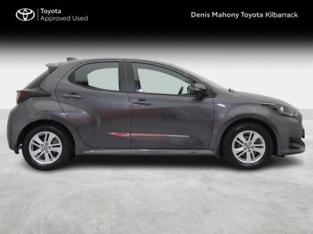 2025 Toyota Yaris - photo 3