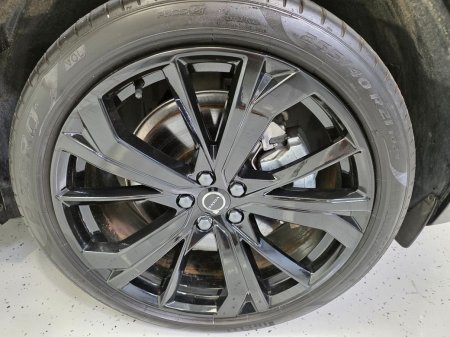 2025 Volvo XC60 - photo 8