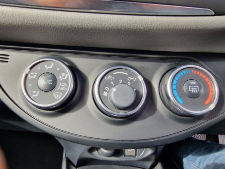 2019 Toyota Yaris - photo 25