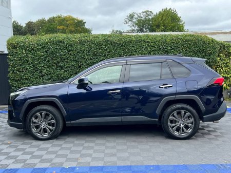 2022 Toyota RAV4 - photo 3