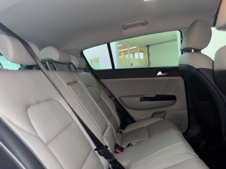 2020 Kia Sportage - photo 5