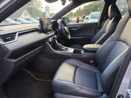 2025 Toyota RAV4 - photo 6