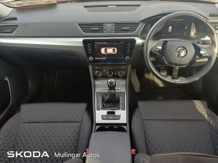 2023 Skoda Superb - photo 2