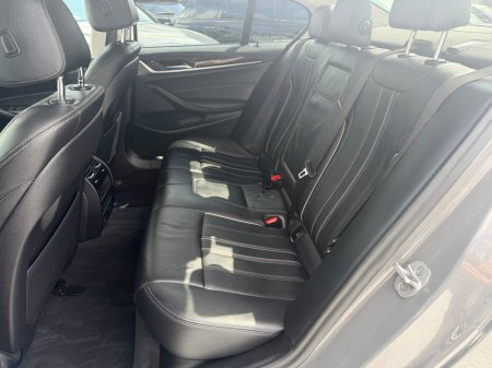 2022 BMW 5-Series - photo 16