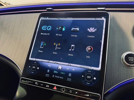 2025 Mercedes-Benz EQE - photo 15