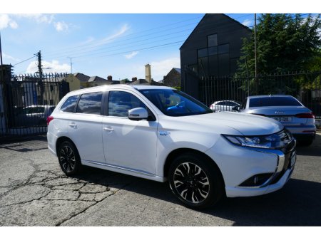 2017 Mitsubishi Outlander - photo 2