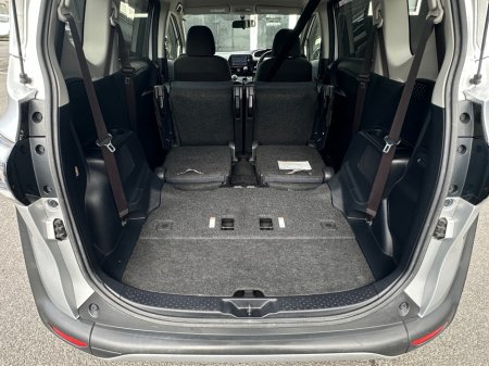 2017 Toyota Sienta - photo 33