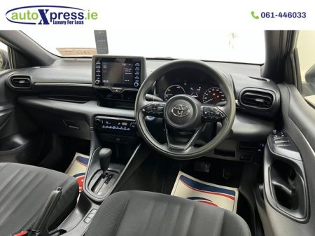 2021 Toyota Yaris - photo 23
