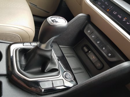 2022 Kia Sportage - photo 13