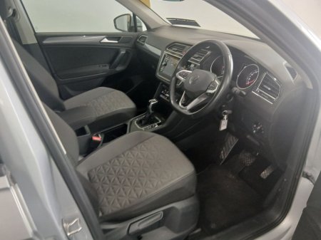 2023 Volkswagen Tiguan - photo 8