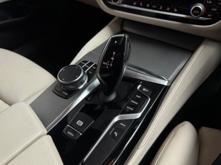 2018 BMW 5-Series - photo 16