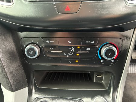 2018 Ford Focus - photo 6