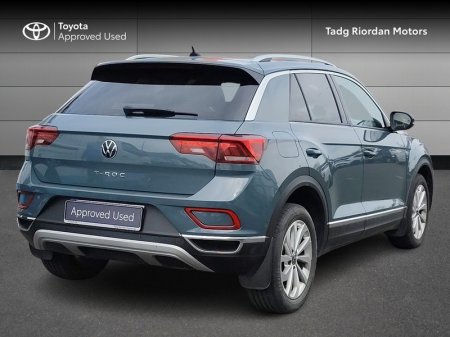 2023 Volkswagen T-Roc - photo 2