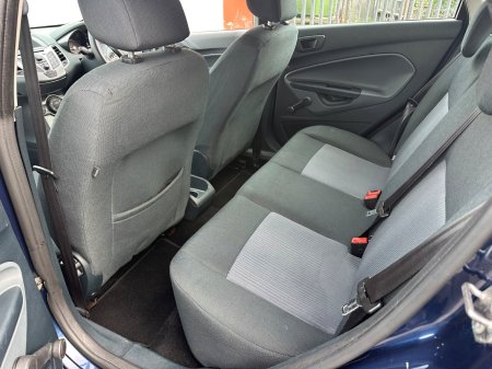 2011 Ford Fiesta - photo 20