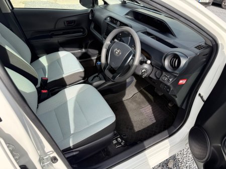 2018 Toyota Aqua - photo 6