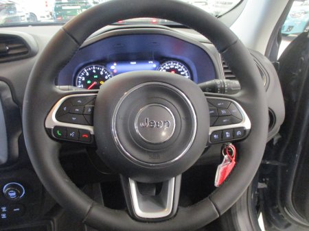 2025 Jeep Renegade - photo 17