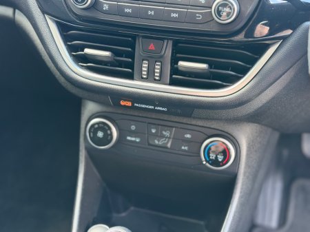 2019 Ford Fiesta - photo 8