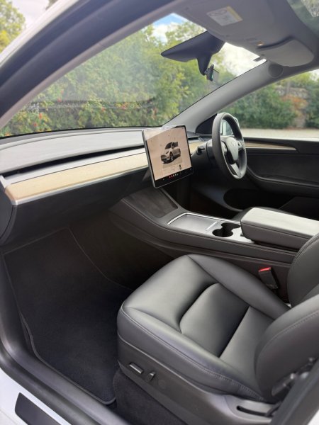 2023 Tesla Model Y - photo 31