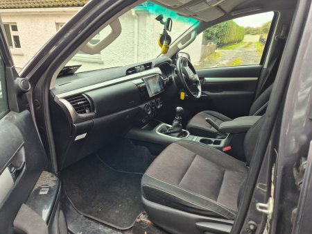 2017 Toyota Hilux - photo 3