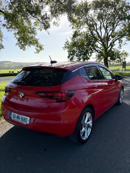 2016 Vauxhall Astra - photo 4