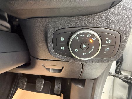 2020 Ford Fiesta - photo 14