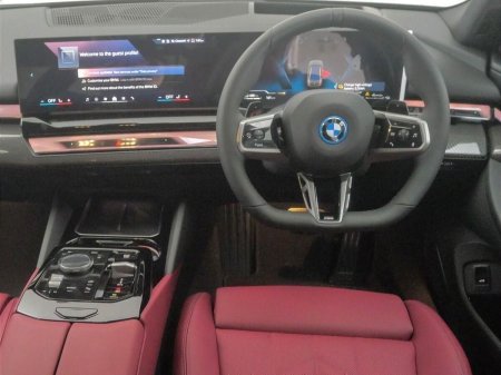 2026 BMW 5-Series - photo 5