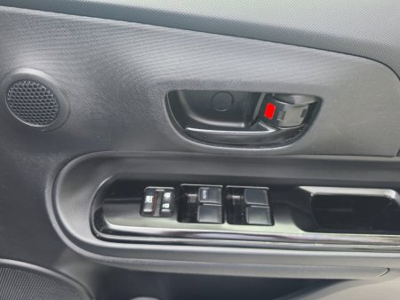 2018 Toyota Aqua - photo 20