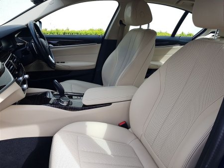 2023 BMW 5-Series - photo 7