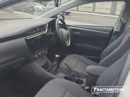 2017 Toyota Corolla - photo 4
