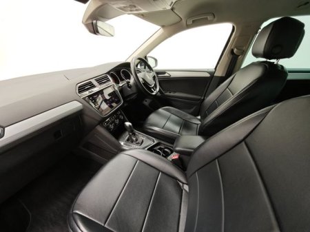 2020 Volkswagen Tiguan - photo 3